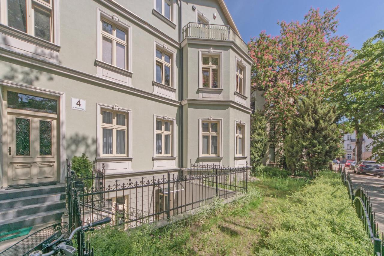 Studio Four - Prywatne Wejscie I Taras W Centrum Sopotu Екстер'єр фото